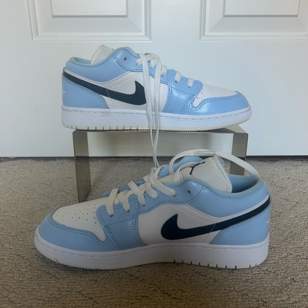 Nike Air Jordan Low Ice Blue size US 7 YOUTH